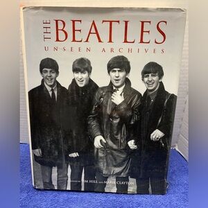 The Beatles Unseen Archives Illustrated Book 2004 Barnes & Noble Book HC/DJ
